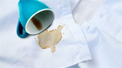 Does Green Tea Stain Clothes: Exploring the Intricacies of Tea Stains and Fabric Care